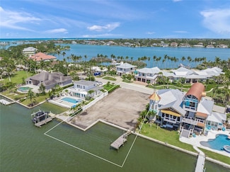 325 Sunrise Dr, Nokomis, FL 34275