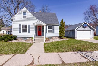 424 7th Ave, Baraboo, WI 53913