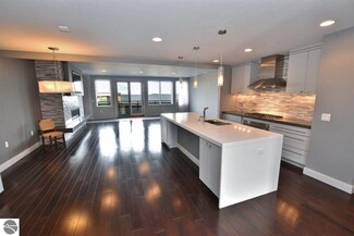 600 E Front St Unit 37, Traverse City, MI 49686