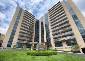 4545 Wornall Rd Unit 603, Kansas City, MO 64111