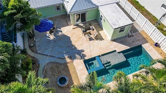 107 8th St, Belleair Beach, FL 33786