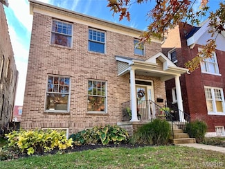 5784 Mcpherson Ave, Saint Louis, MO 63112