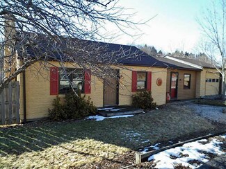 14288 Palm St, Irwin, PA 15642
