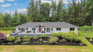 870 Cambell Dr, Camano Island, WA 98282