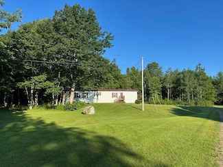 493 Townhouse Rd, Kenduskeag, ME 04450