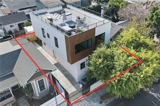 1916 W Court St, Los Angeles, CA 90026