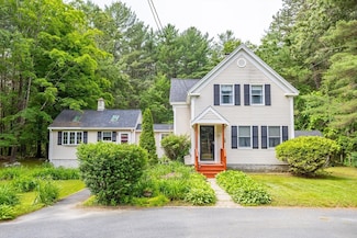 216 Dunstable Rd, North Chelmsford, MA 01863