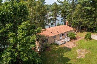 5 Laurel Point Cir, Harpswell, ME 04079