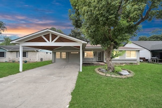 2405 Pickerton Dr, Deer Park, TX 77536