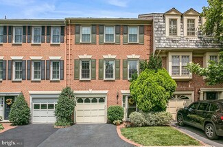 5105 Heritage Ln, Alexandria, VA 22311