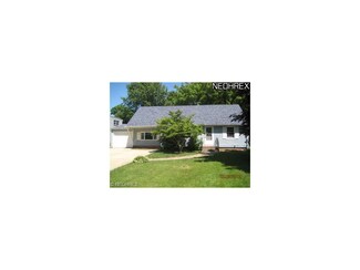 4716 Meadowlane Dr NW, Canton, OH 44709