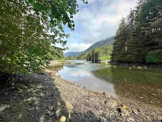 100 Yakobi Way, Sitka, AK 99835