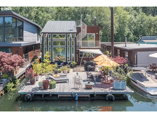 6901 SE Oaks Park Way Unit 17, Portland, OR 97202
