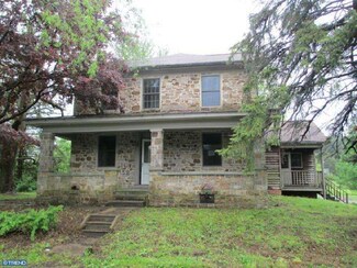 22 Deysher Rd, Fleetwood, PA 19522