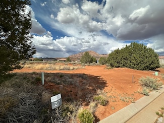1131 E Red Sage Ln, Apple Valley, UT 84737