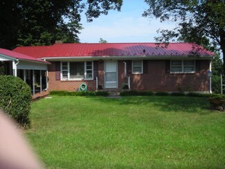 10 Breeze Way, Fieldale, VA 24089