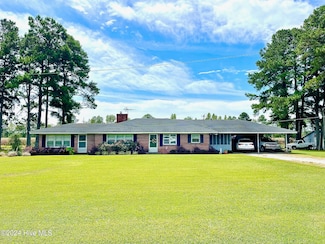 9804 Gip Rd, Fayetteville, NC 28312
