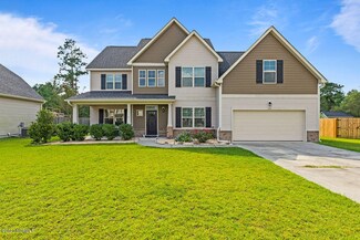 113 Pine Lakes Dr, Maple Hill, NC 28454