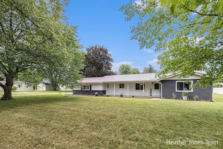 800 E Judd St, Greenville, MI 48838