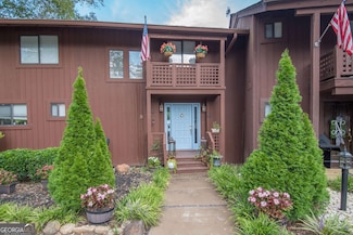 8 Northlake Cir, Peachtree City, GA 30269