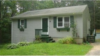 4 Twin Oaks Cir, Holland, MA 01521