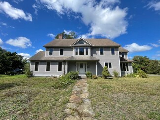 24 Tanglewood Rd, Amherst, MA 01002