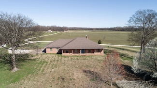 1117 Nobles Rd, Paris, TN 38242