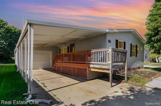 43529 Medea Dr, Clinton Township, MI 48036