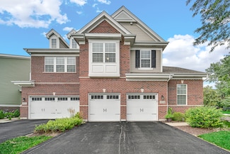 934 Paisley Ln, Naperville, IL 60540