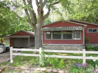 408 E Water St, Centerville, IN 47330