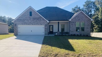 2730 Louis Cir, Crestview, FL 32536