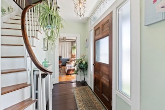 98 & 100 Main St, Winthrop, ME 04364