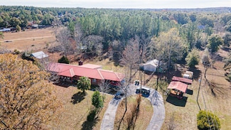 2522 Lake Silver Rd, Crestview, FL 32536