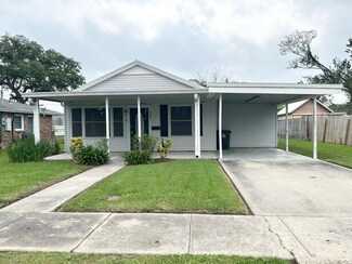 137 Hackberry Ave, Houma, LA 70360