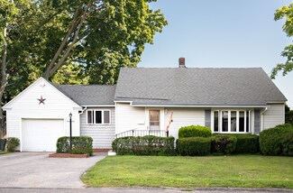 1120 Somerville St, Manchester, NH 03103