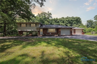 7948 Holstein Rd, Toledo, OH 43617