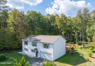 153 Hatton Rd, Hawley, PA 18428