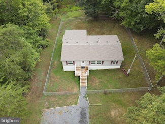 157 Rockface Rd, Levels, WV 25431