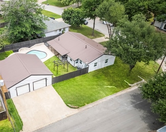1303 Johns Dr, Euless, TX 76039