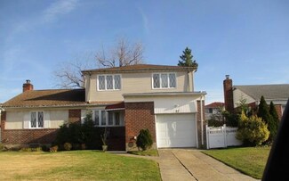 27 Caroline Ave, Elmont, NY 11003