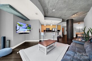 210 N Church St Unit 1403, Charlotte, NC 28202