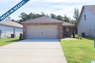 17 Dogwood St, Childersburg, AL 35044