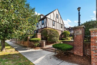 247 Washington St Unit 9, Winchester, MA 01890