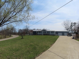 6455 Oak Grove Rd, Morehead, KY 40351