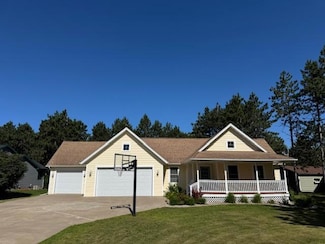 313 Ravilla Ave, Staples, MN 56479