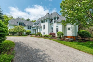 251 W Fields Rd, Manchester, VT 05254