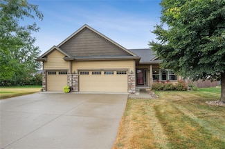 4412 125th St, Urbandale, IA 50323