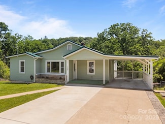 109 Short St, Waynesville, NC 28786