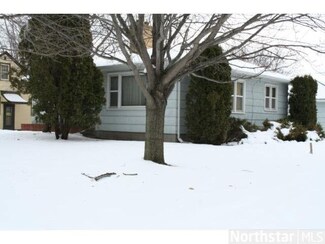 524 9th St, Howard Lake, MN 55349