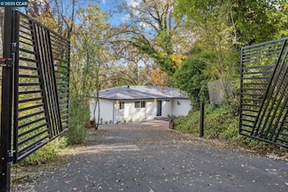 7 Los Amigos, Orinda, CA 94563